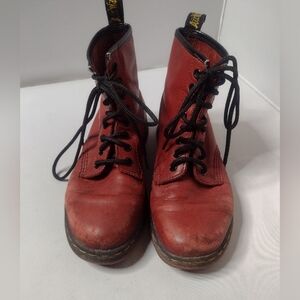 Dr. Martens Women's Combat Boots 6 Distressed Red Leather Ankle 8 Eye B6
